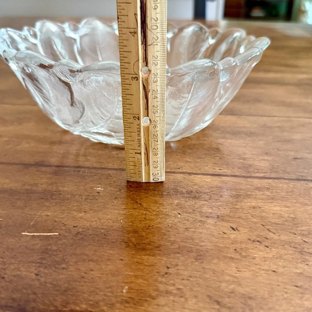 Vintage 1940's Clear Pressed Glass Serving Bowl 9″ Diameter Floral Swirl